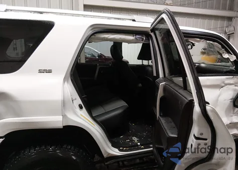 2017 Toyota 4Runner Sr5 Premium z USA, uszkodzony, nr VIN JTEBU5JR3H5431370